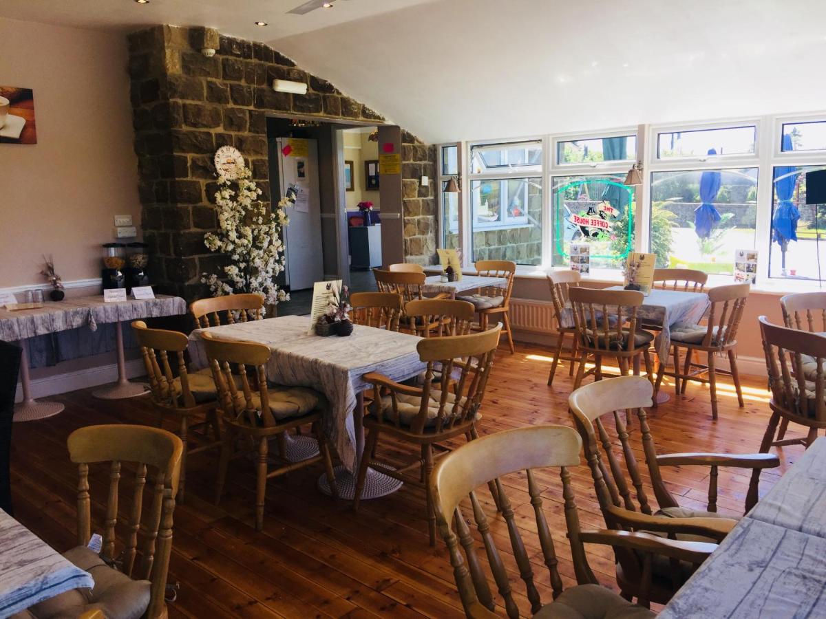 Blacksmiths Boutique B&B Robin Hood's Bay Bagian luar foto
