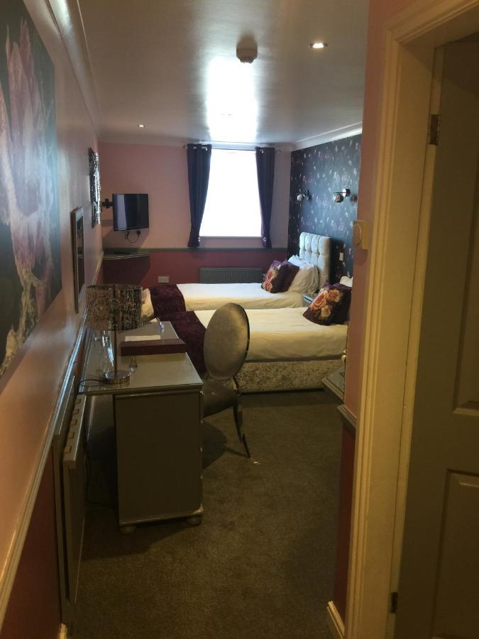 Blacksmiths Boutique B&B Robin Hood's Bay Bagian luar foto
