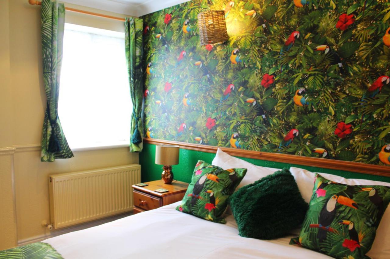 Blacksmiths Boutique B&B Robin Hood's Bay Bagian luar foto
