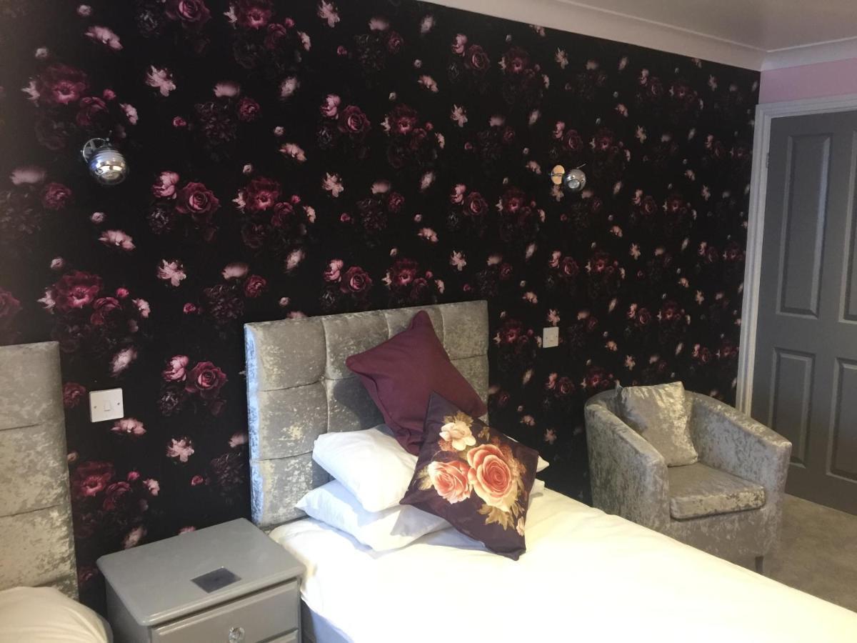 Blacksmiths Boutique B&B Robin Hood's Bay Bagian luar foto