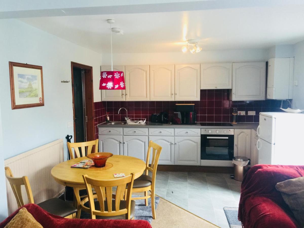 Blacksmiths Boutique B&B Robin Hood's Bay Bagian luar foto